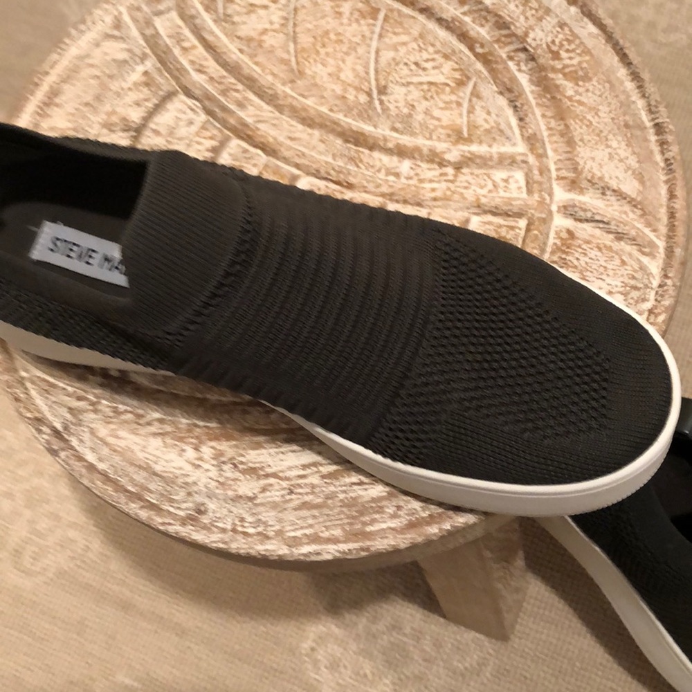 Shoes - Picture 3 of 4